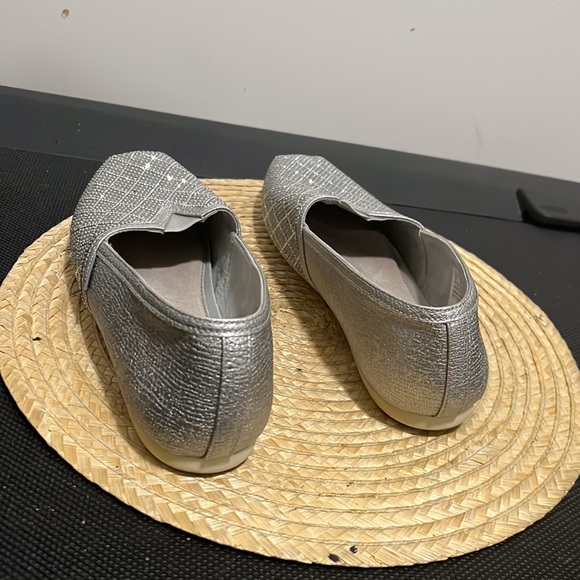 Bobs by Skechers Silver Rhinestone Detailing Slip-On Loafer Size 10 - Picture 8 of 9